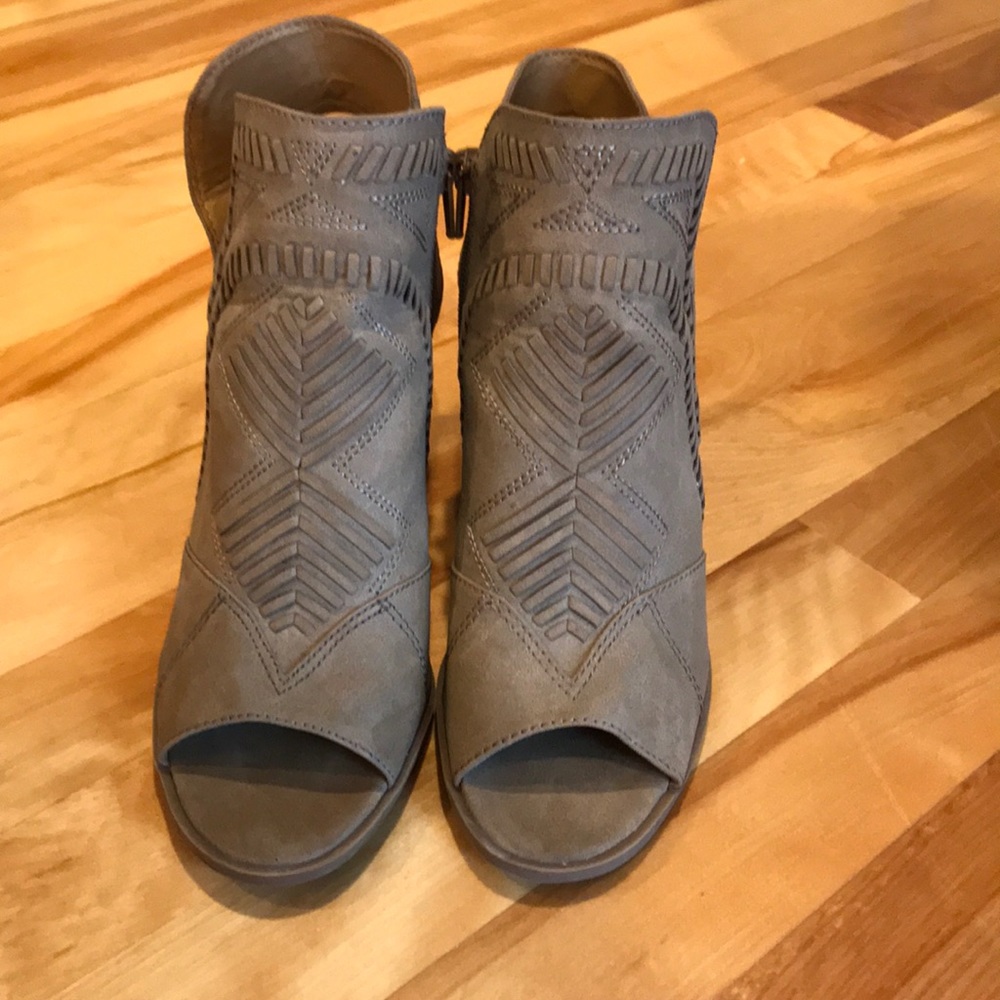 Tan Sandal Heels